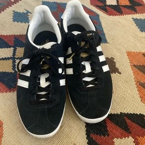 Adidas Gazelle sneakers 7.5 black and white